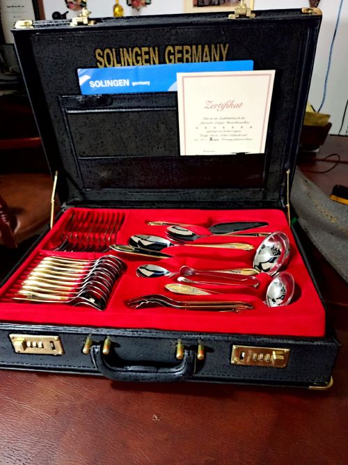 imagen de JUEGO DE CUBIERTOS ORIGINAL SOLINGEN 84 PIEZAS con id 33842