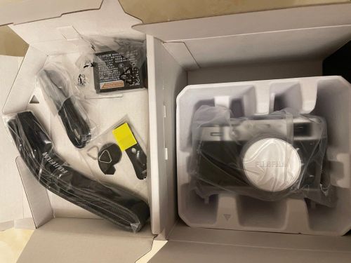 imagen de Cámara digital FUJIFILM X100VI (Plateada) con id 34192