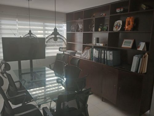 imagen de ALQUILER DE OFICINA TERCER PISO con id 34373