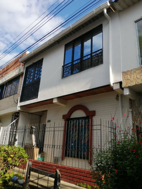 imagen de VENTA CASA EN YUMBO DE 2 PISOS BARRIO COMFANDI con id 34614