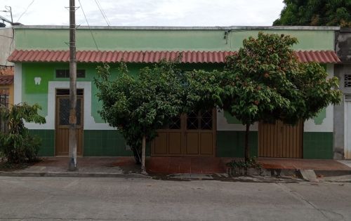 imagen de VENTA/PERMUTA de Casa Grande y Bien ubicada.  con id 34730