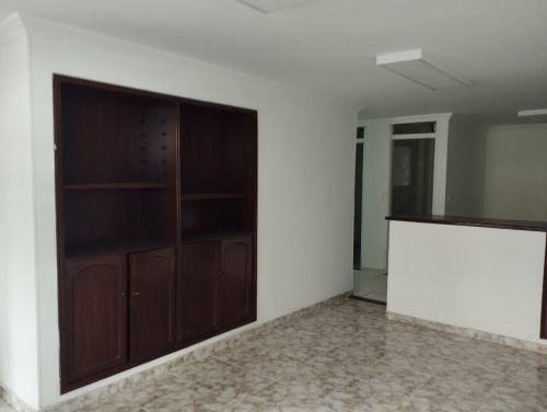 imagen de VENDO O PERMUTO LOCAL  con id 34957