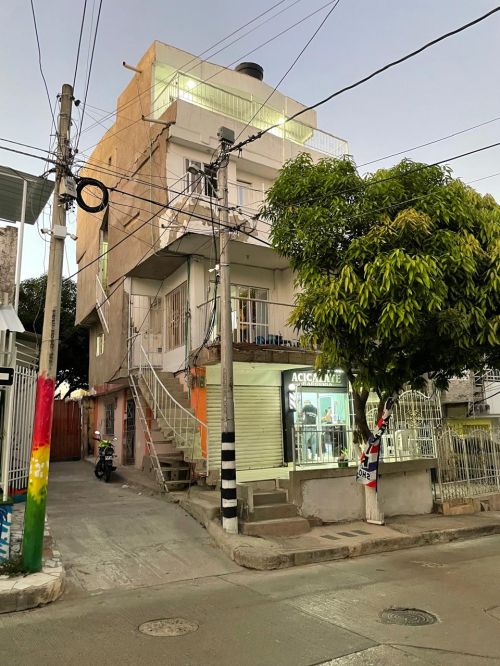 imagen de Edificio rentable en venta – 4 apartamentos  con id 35041