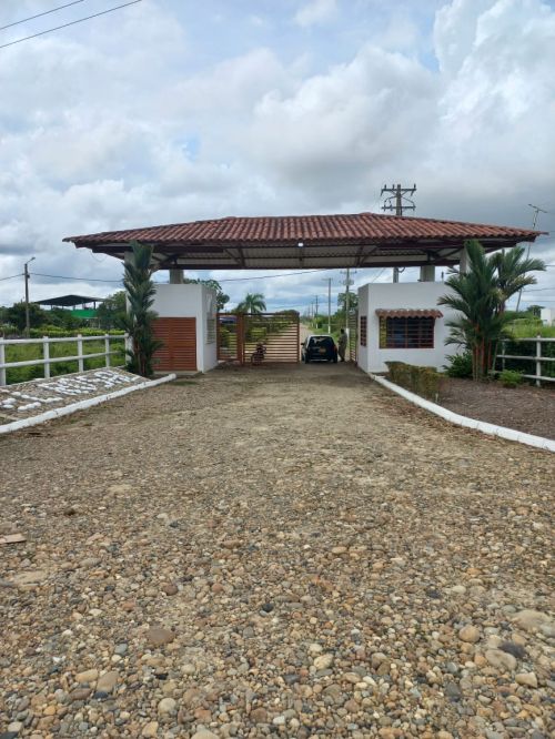 imagen de Se vende lote Esquinero en condominio con id 35139