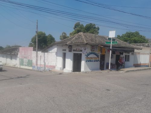 imagen de SE VENDE PROPIEDAD 1037 metros cuadrados  con id 35493