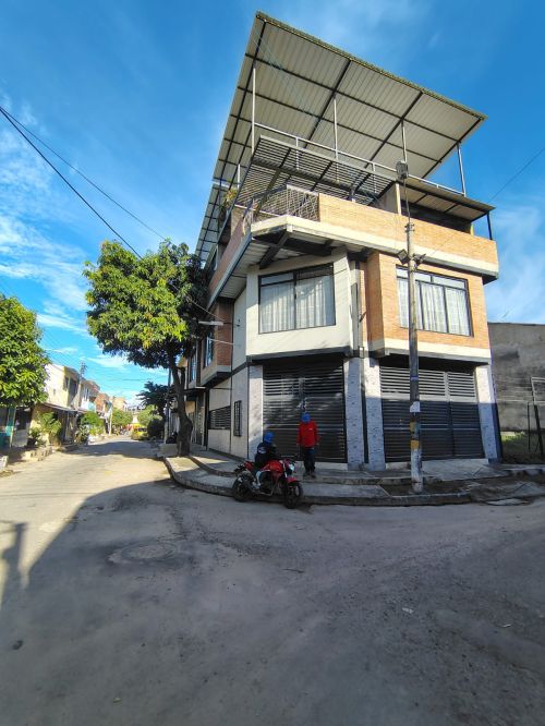 imagen de Local Comercial con Oficinas y Bodegaje con id 35544