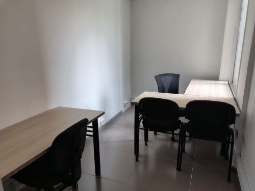 imagen de OFICINA AMOBLADA  con id 35553