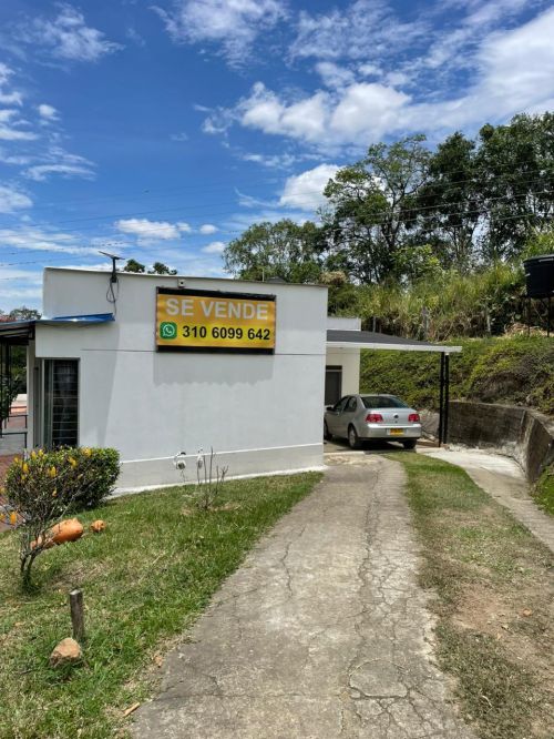 imagen de CASA CAMPESTRE EN VENTA – LA MESA, CUNDINAMARCA con id 35923