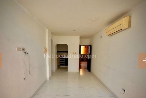 imagen de VENTA DE APTO AMPLIO ZONA TRANQUILA Y FRESCO con id 36147