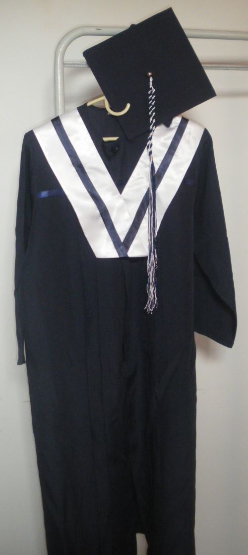 imagen de TOGAS PARA GRADOS SE VENDEN con id 36265